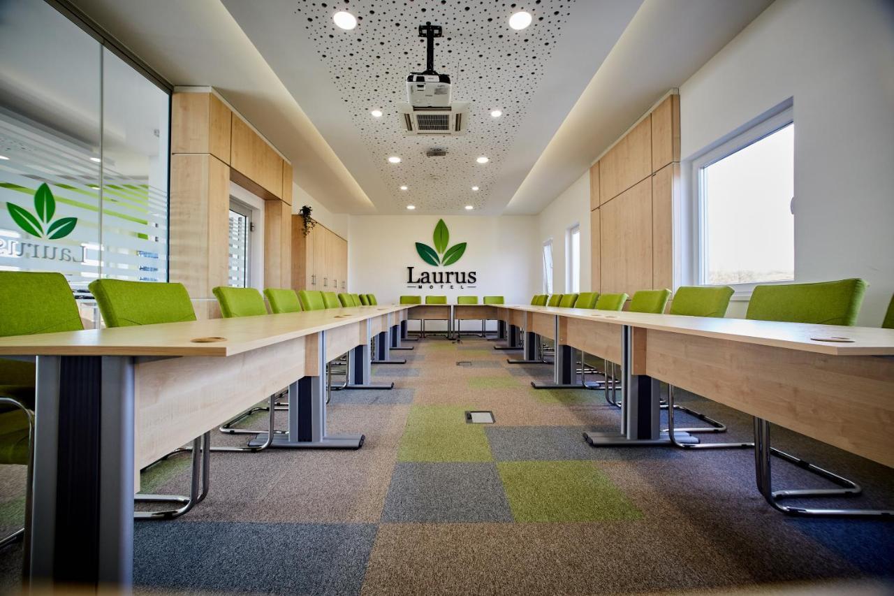 Laurus Motel Airport Tuzla Zivinice Экстерьер фото